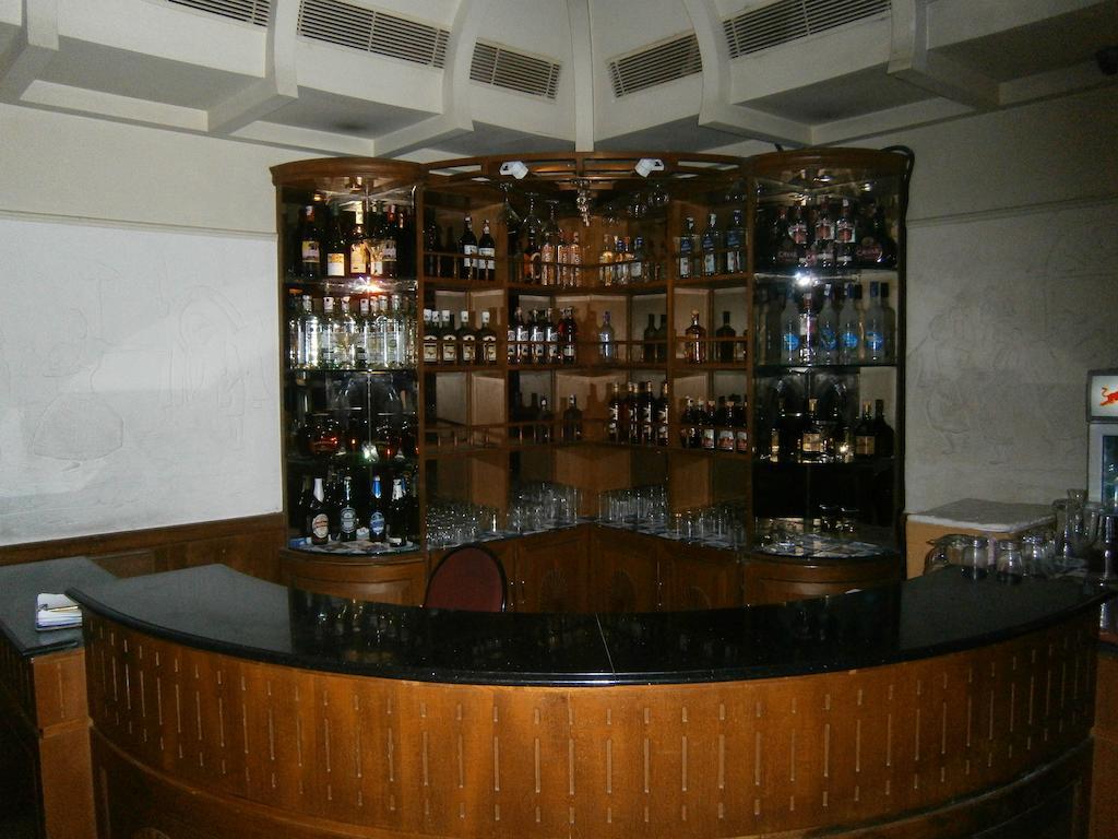 Quality Airport Hotels Nedumbassery Exteriör bild