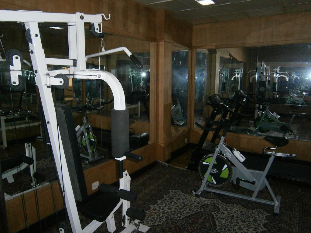 Quality Airport Hotels Nedumbassery Exteriör bild