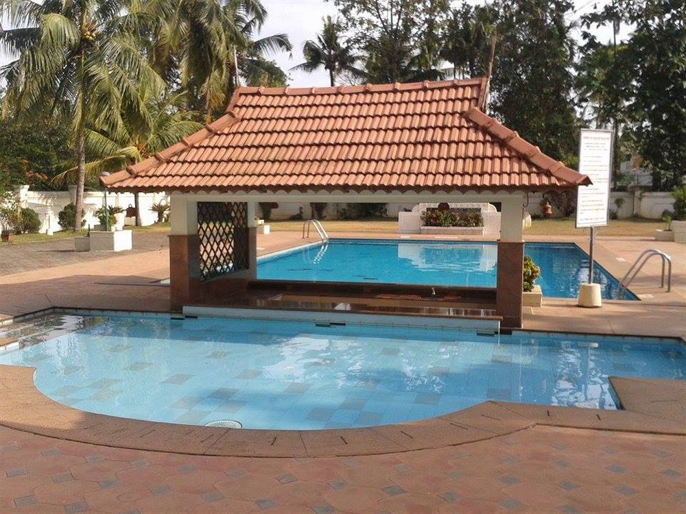 Quality Airport Hotels Nedumbassery Exteriör bild
